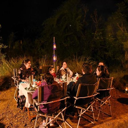 Kanha Jungle Camp Exteriör bild