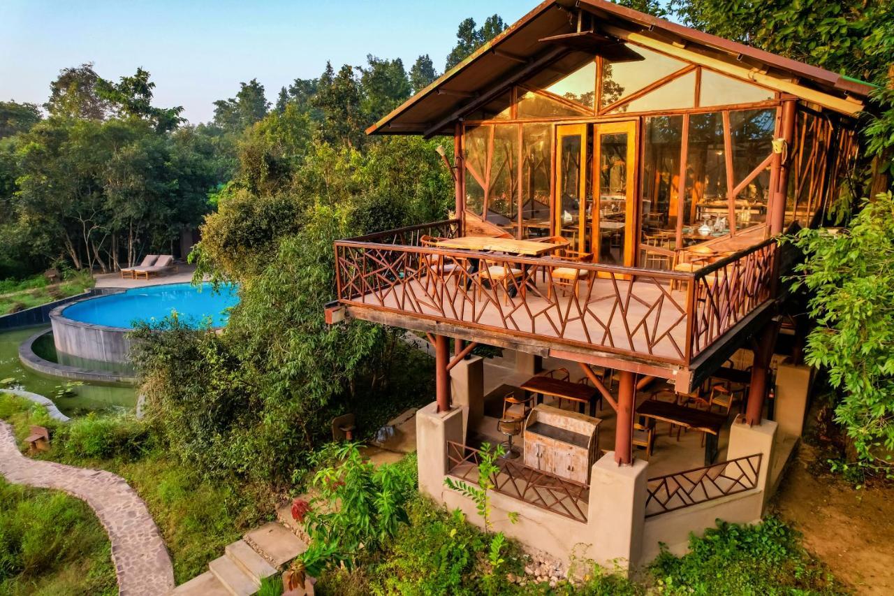 Kanha Jungle Camp Exteriör bild