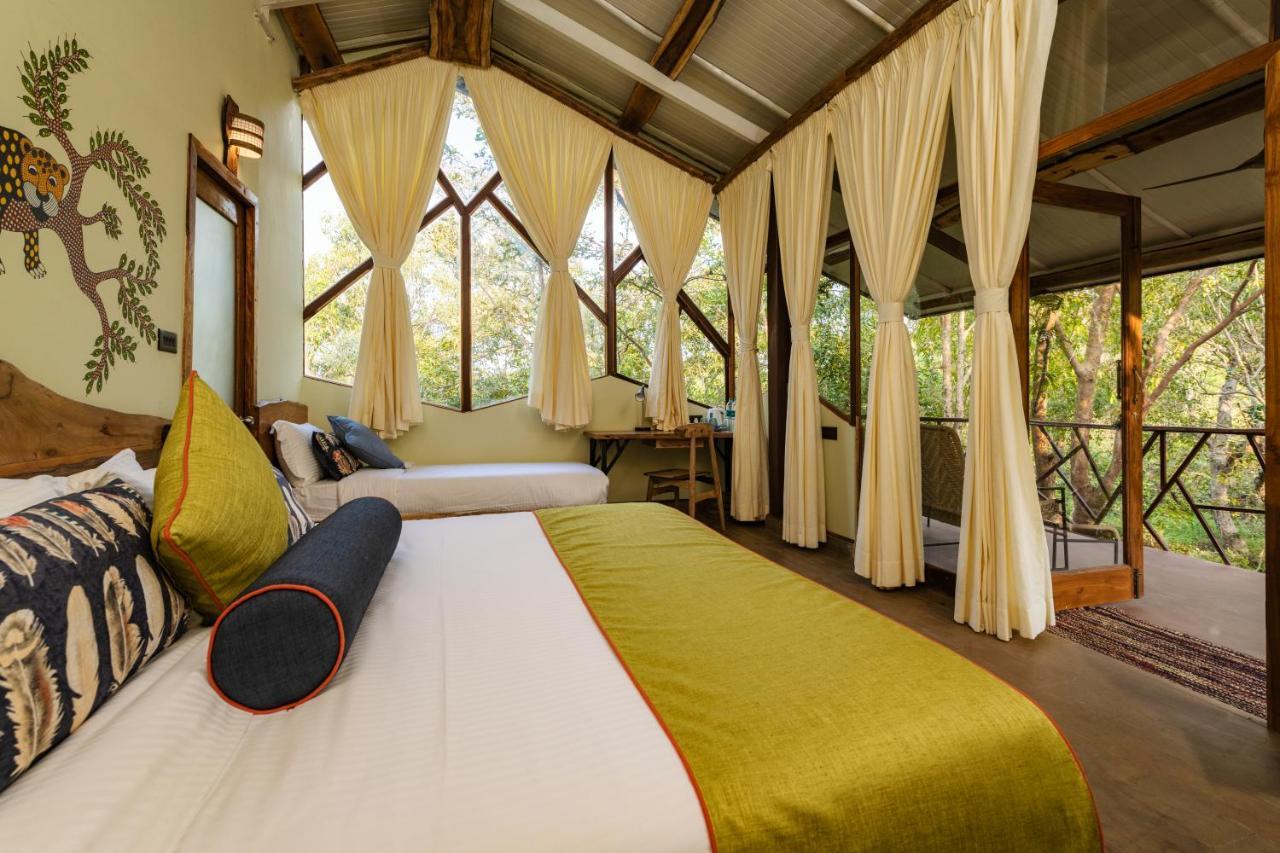 Kanha Jungle Camp Exteriör bild