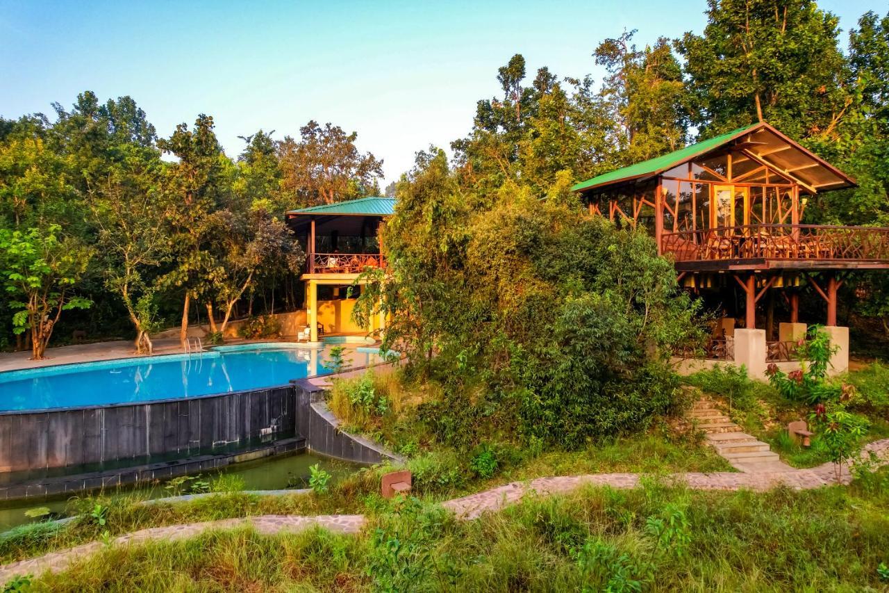 Kanha Jungle Camp Exteriör bild