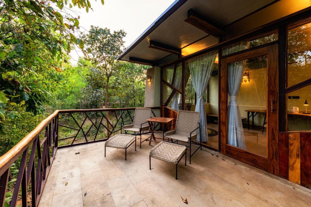 Kanha Jungle Camp Exteriör bild